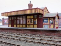 2. Waiting room platform 2 and 3 Ashworth  The waiting room sits between platforms 2 and 3 at Ashworth.  The structure is scratch built based on similar buildings on the MR mainline